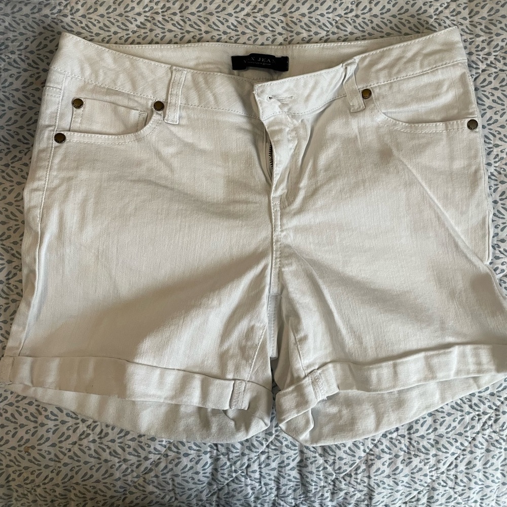 Women’s Max Jean shorts